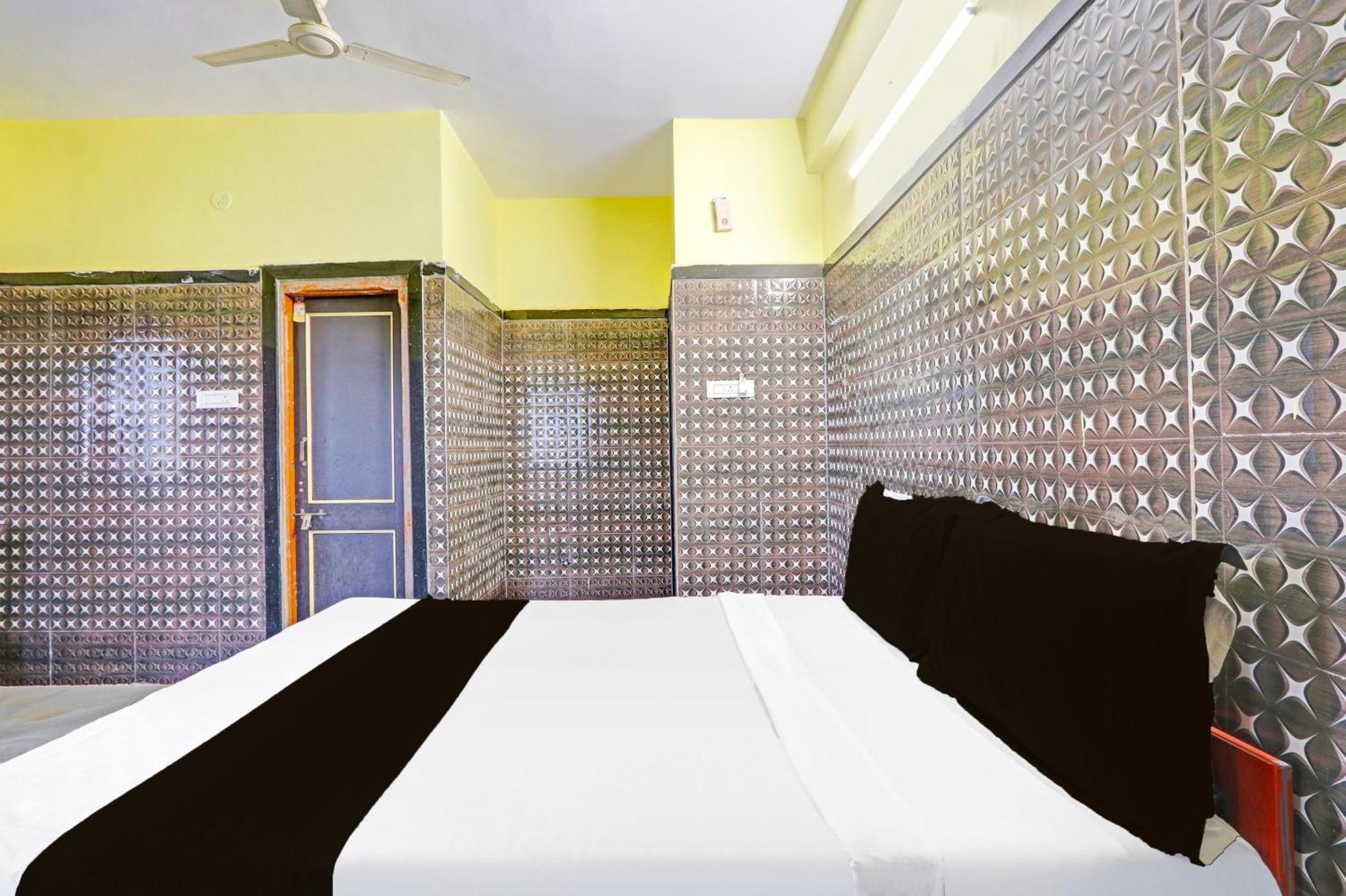 Hotel O Pankaj Hotel & Lodge Gangapur  Zewnętrze zdjęcie